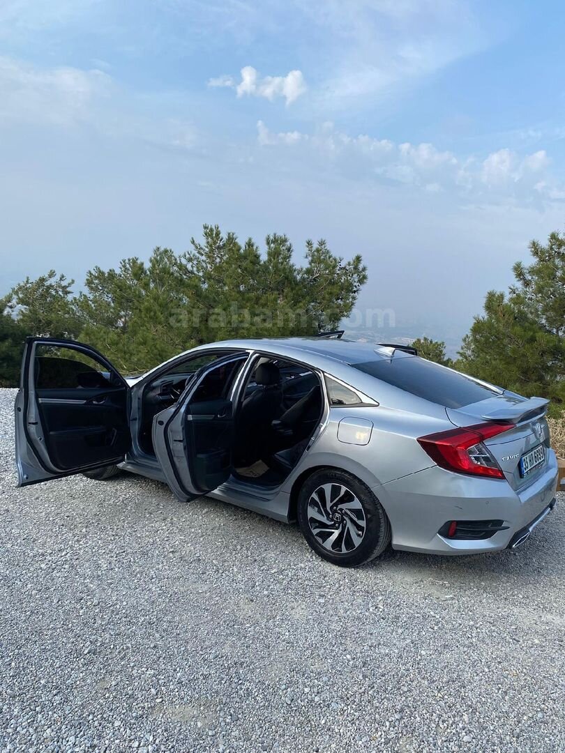 Sahibinden Honda Civic 1.6i VTEC Eco Executive 2017 Model Manisa 110.000 km Gri (metalik) 3