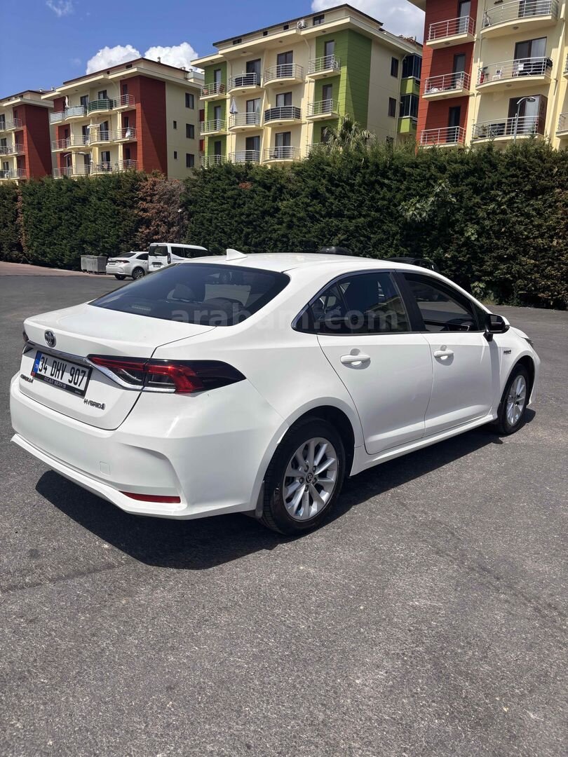 Sahibinden Toyota Corolla 1.8 Hybrid Dream 2020 Model İstanbul 120.700 km Beyaz 2