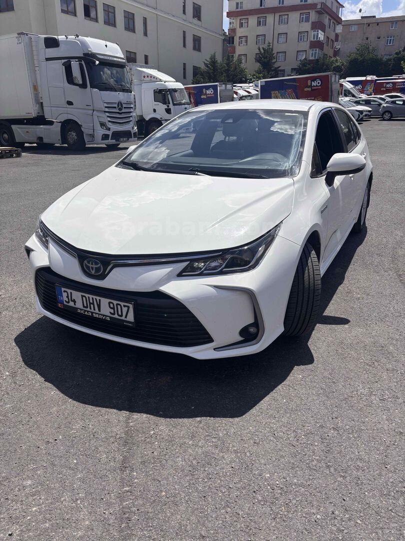 Sahibinden Toyota Corolla 1.8 Hybrid Dream 2020 Model İstanbul 120.700 km Beyaz 1