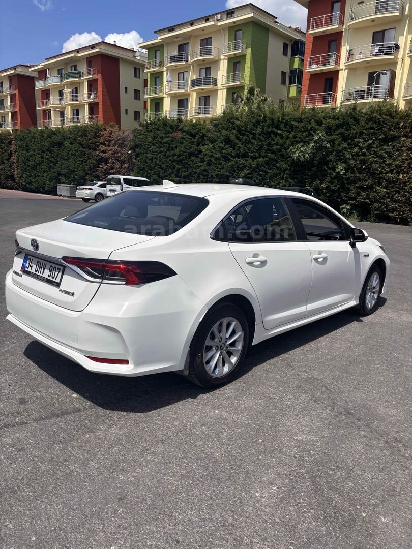 Sahibinden Toyota Corolla 1.8 Hybrid Dream 2020 Model İstanbul 120.700 km Beyaz 3