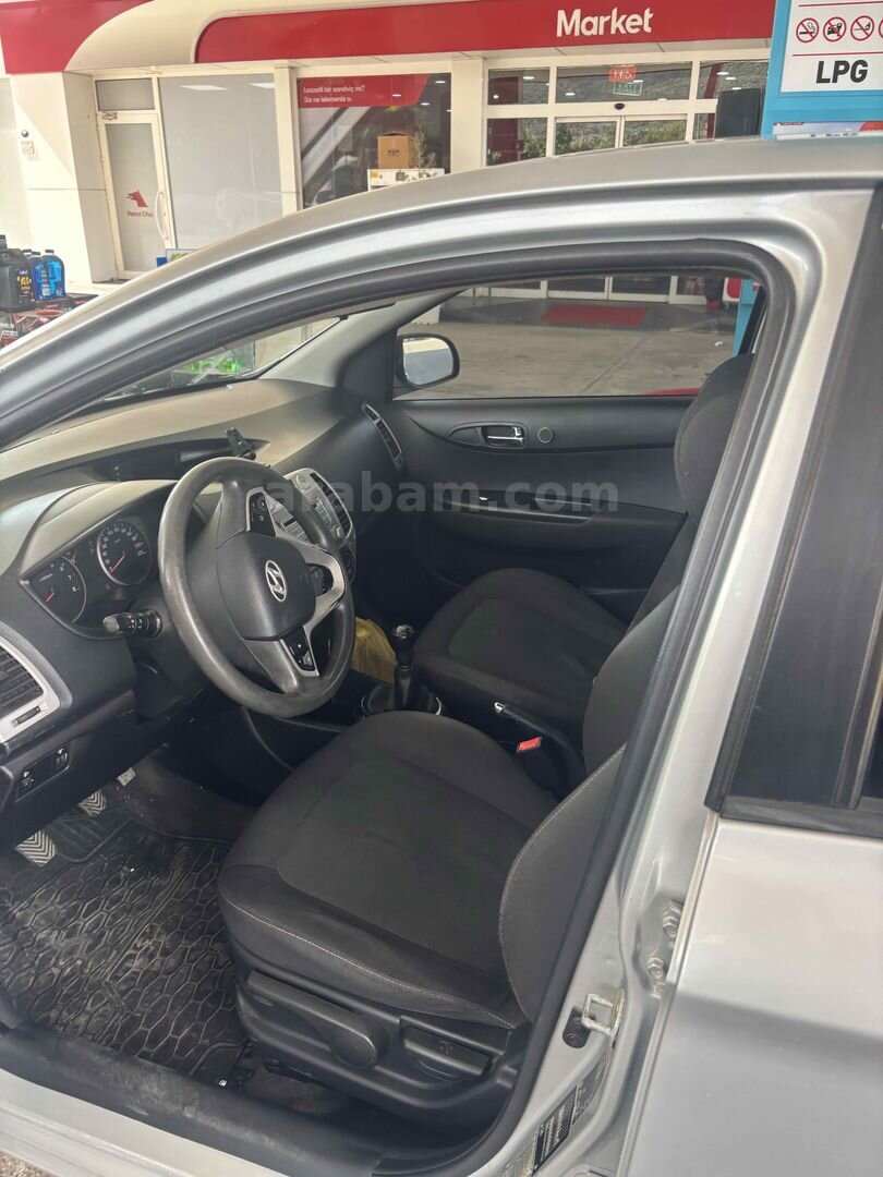 Sahibinden Hyundai i20 1.2 D-CVVT Jump 2012 Model İzmir 213.000 km Gri 6
