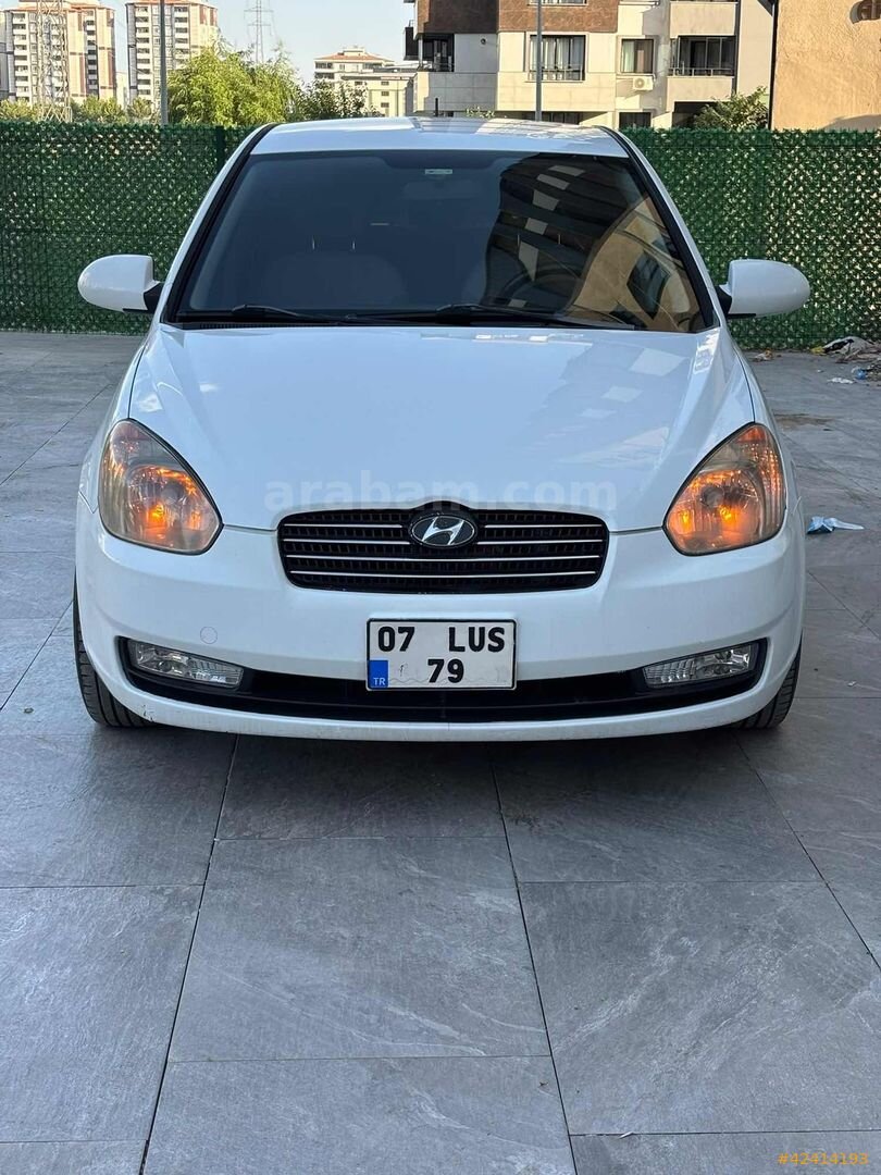 Galeriden Hyundai Accent Era 1.5 CRDi-VGT Team 2009 Model Gaziantep 300.000 km Beyaz 3