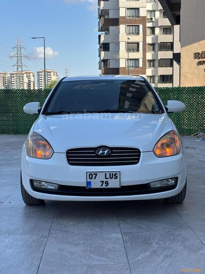 Galeriden Hyundai Accent Era 1.5 CRDi-VGT Team 2009 Model Gaziantep 300.000 km Beyaz 2
