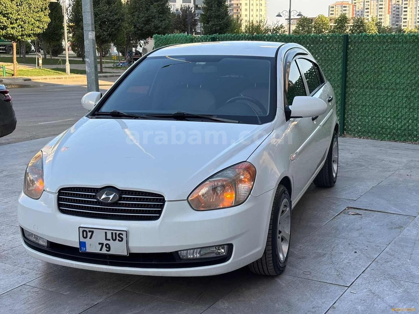 Galeriden Hyundai Accent Era 1.5 CRDi-VGT Team 2009 Model Gaziantep 300.000 km Beyaz 4