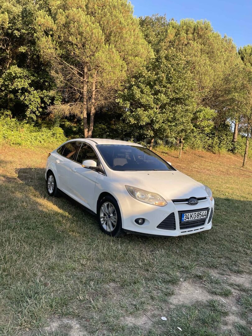 Sahibinden Ford Focus 1.6 TDCi Trend X 2014 Model İstanbul 222.000 km Beyaz 3