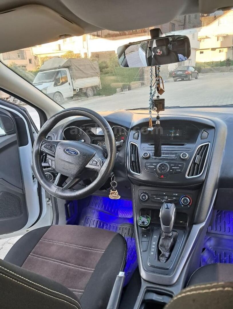 Sahibinden Ford Focus 1.5 TDCi Style 2015 Model Hatay 238.000 km Beyaz 5