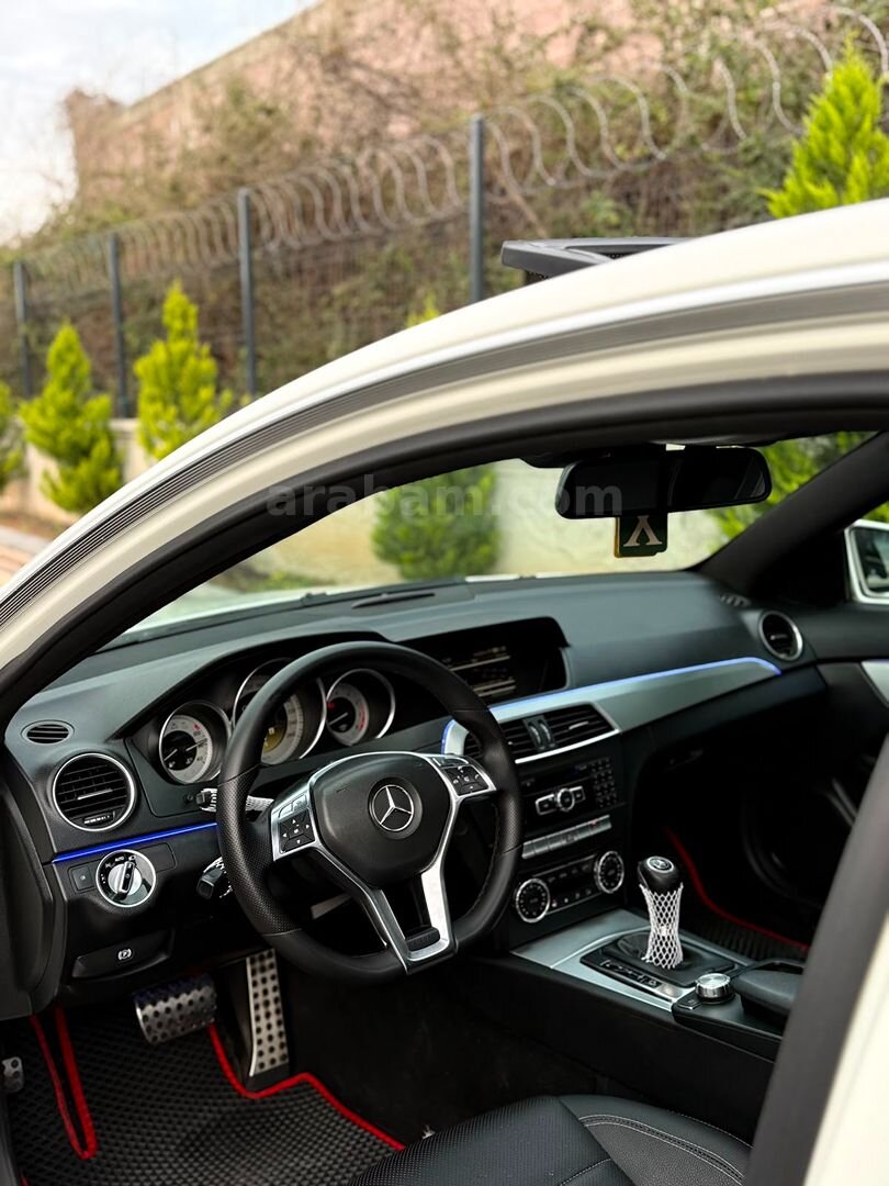 Galeriden Mercedes - Benz C 250 BlueEFFICIENCY AMG 2011 Model Adana 250.000 km Beyaz 2