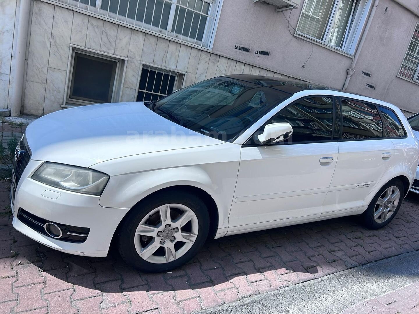 Sahibinden Audi A3 Sportback 1.6 TDI Attraction 2012 Model İstanbul 211.637 km Beyaz 2