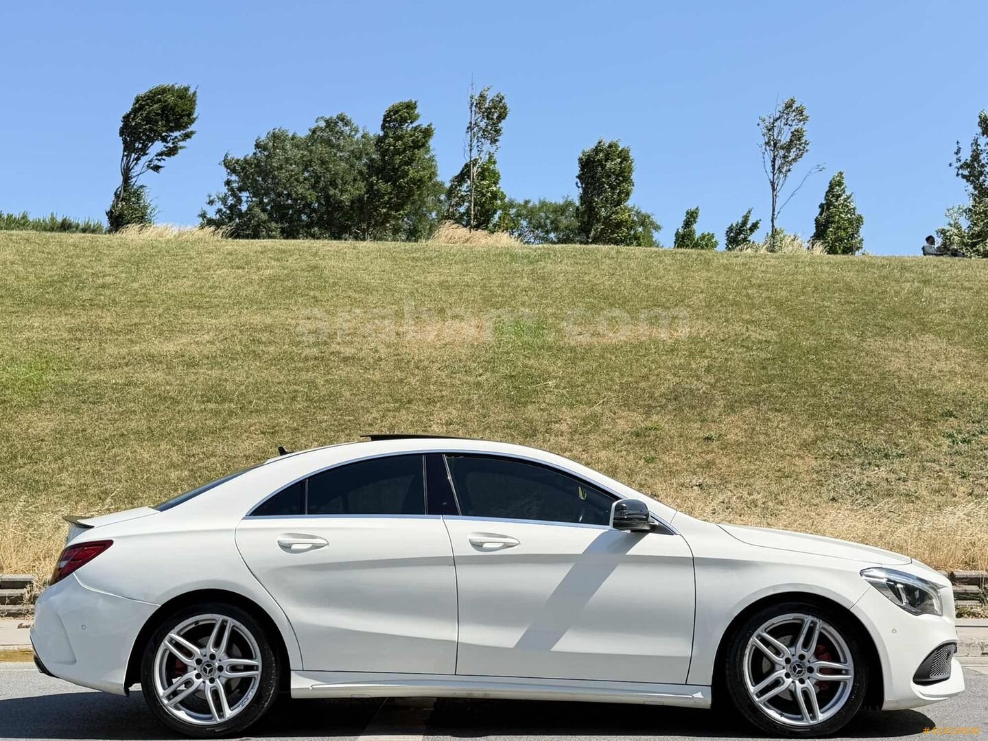 Galeriden Mercedes - Benz CLA 200 AMG 2016 Model İstanbul 90.000 km Beyaz 4