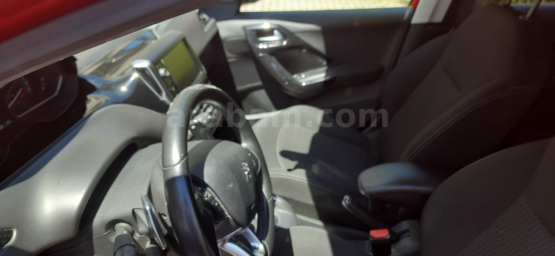 Sahibinden Peugeot 208 1.6 BlueHDi Active 2017 Model Bursa 92.000 km Kırmızı 6