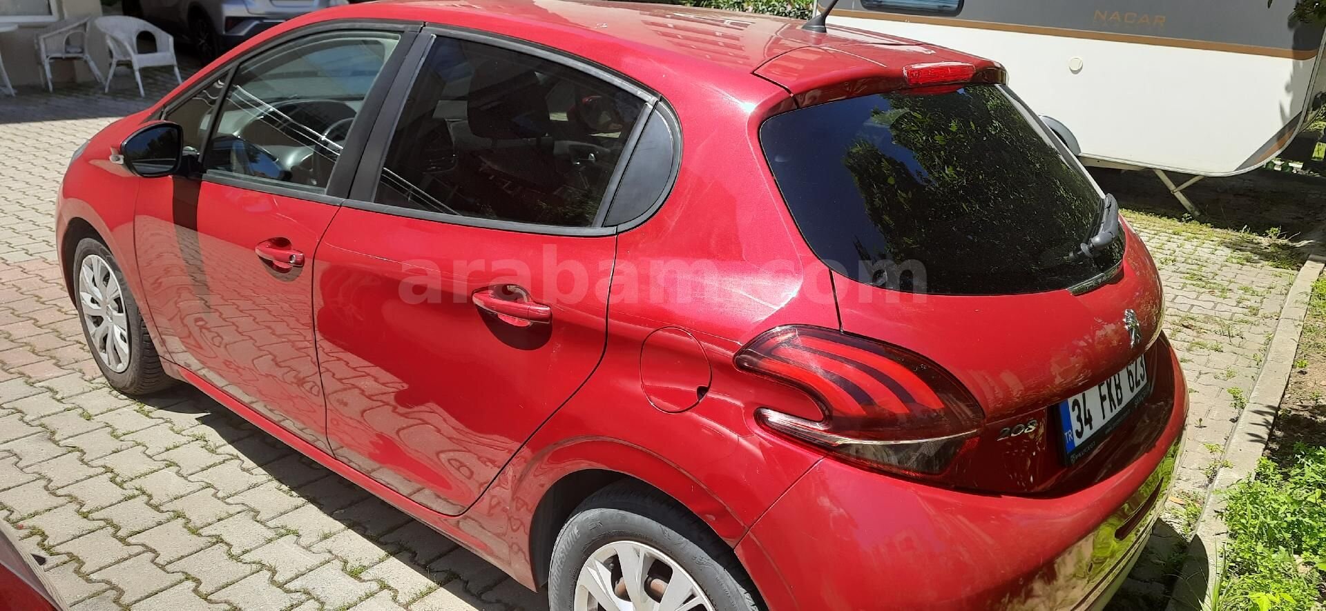 Sahibinden Peugeot 208 1.6 BlueHDi Active 2017 Model Bursa 92.000 km Kırmızı 4