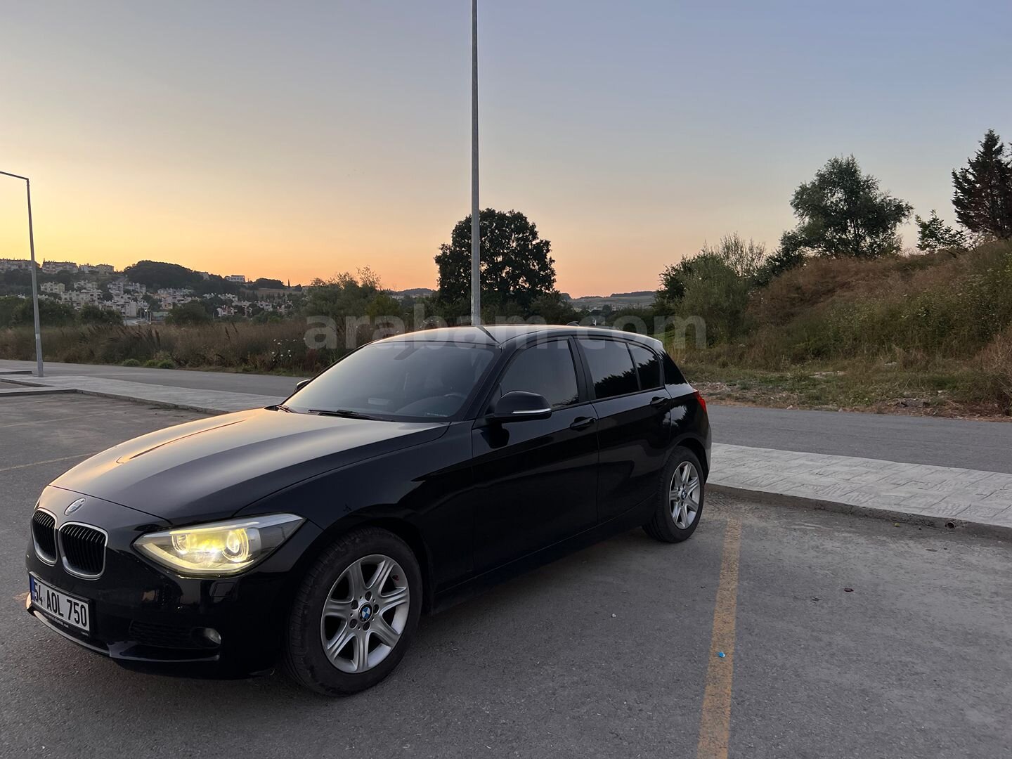 Sahibinden BMW 1 Serisi 116i Comfort 2014 Model Sakarya 162.000 km Siyah 1