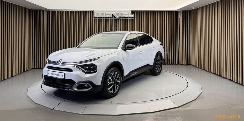 Galeriden Citroen C4 X 1.2 PureTech Shine 2023 Model İzmir 56.157 km Beyaz