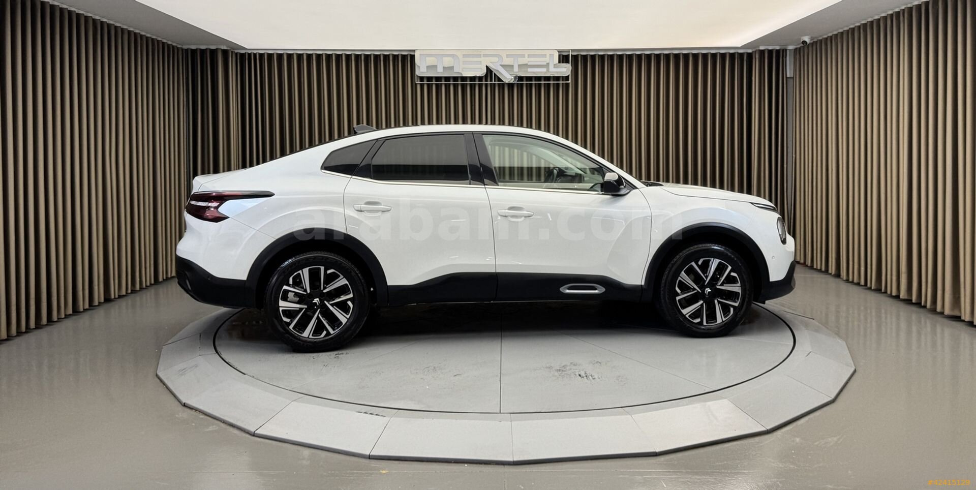 Galeriden Citroen C4 X 1.2 PureTech Shine 2023 Model İzmir 56.157 km Beyaz 5