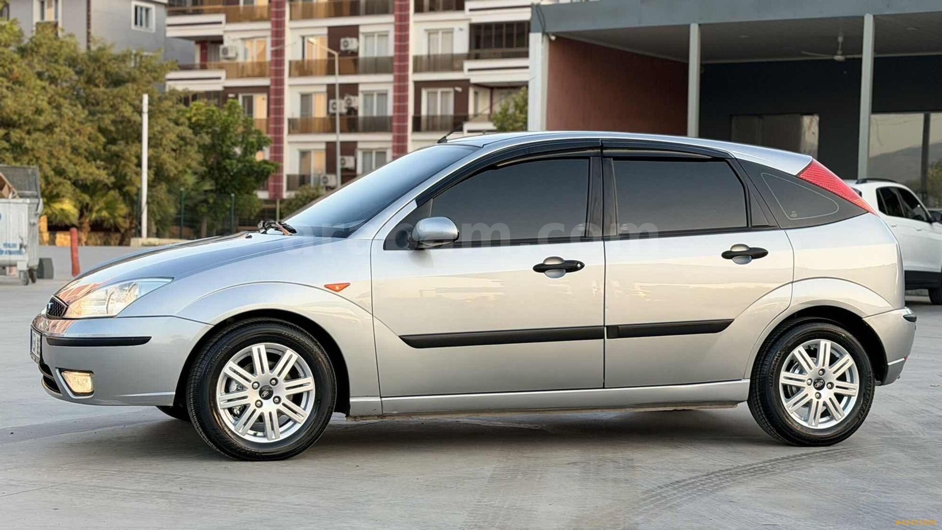 Galeriden Ford Focus 1.6 Collection 2004 Model Manisa 145.000 km Gri 5