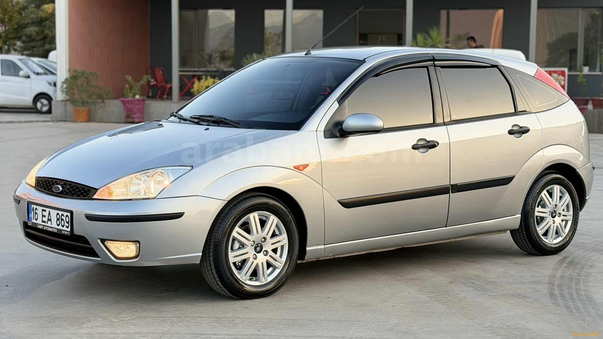 Galeriden Ford Focus 1.6 Collection 2004 Model Manisa 145.000 km Gri 2