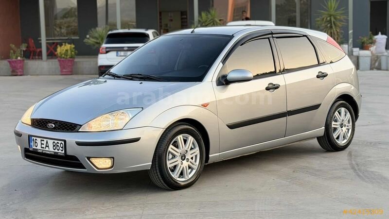Galeriden Ford Focus 1.6 Collection 2004 Model Manisa 145.000 km Gri