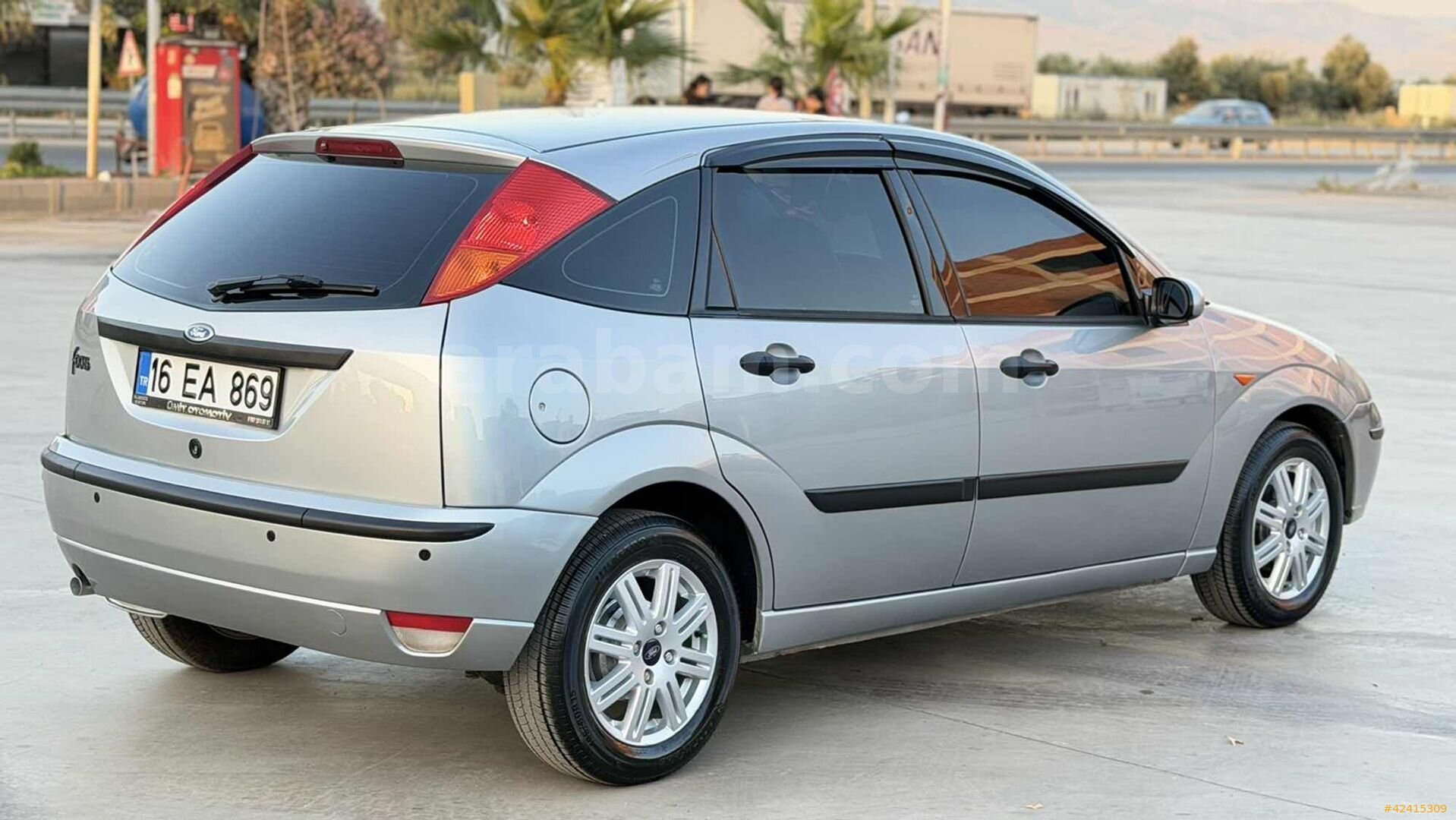 Galeriden Ford Focus 1.6 Collection 2004 Model Manisa 145.000 km Gri 7