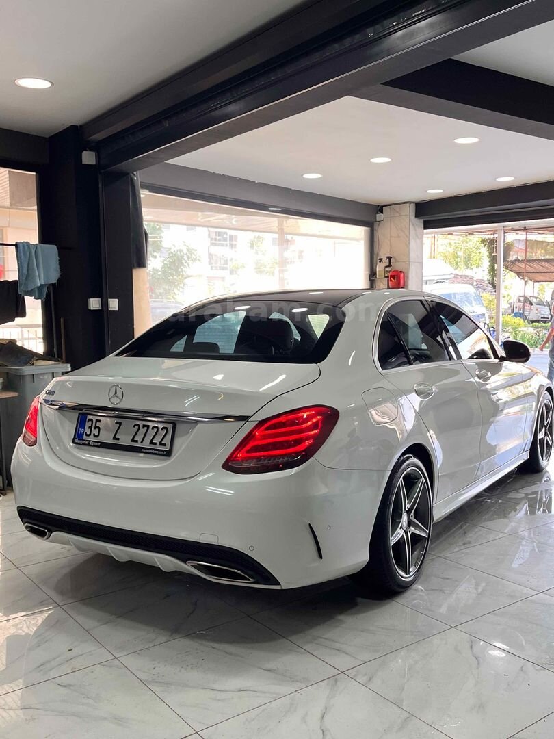 Sahibinden Mercedes - Benz C 180 AMG 2014 Model İzmir 158.000 km Beyaz 4