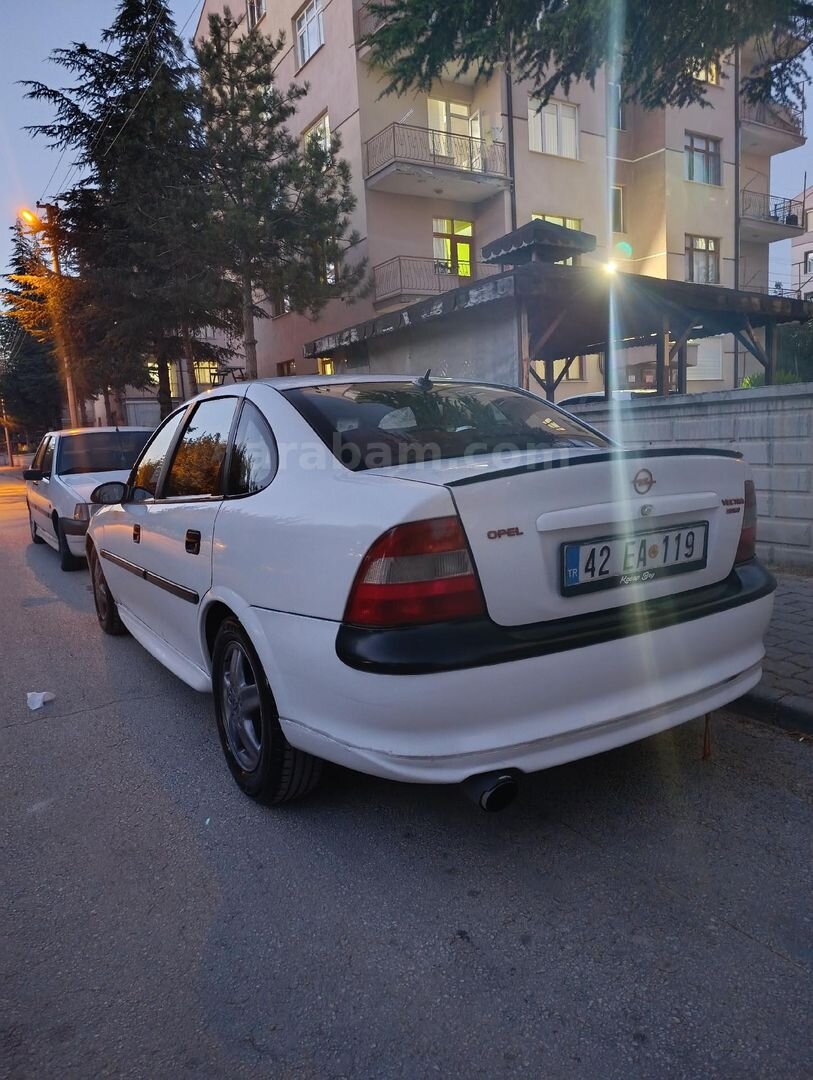 Sahibinden Opel Vectra 2.0 GLS 1997 Model Konya 274.000 km Beyaz 5