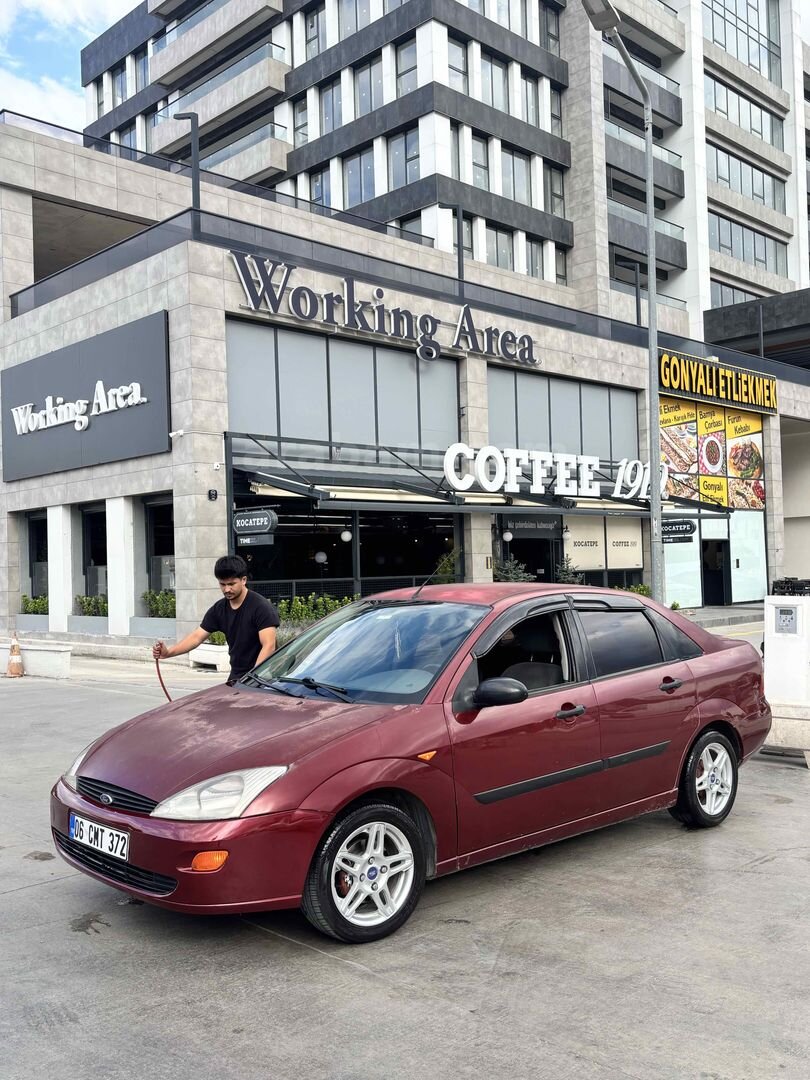 Sahibinden Ford Focus 1.6 Ambiente 2000 Model Ankara 295.000 km Bordo 3