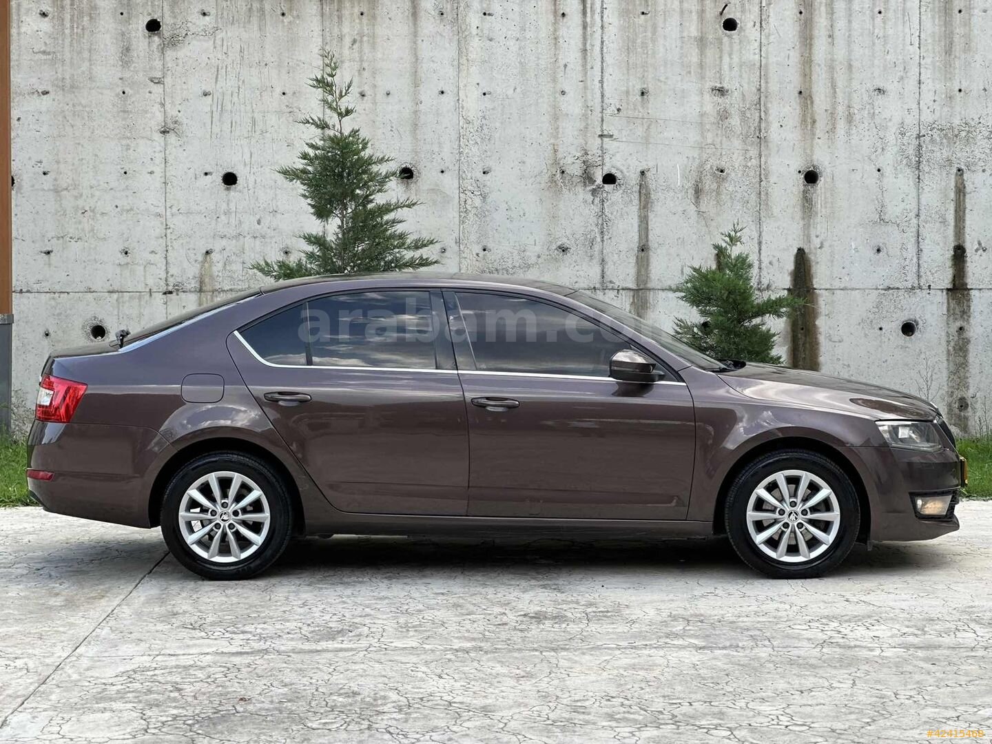 Galeriden Skoda Octavia 1.6 TDI Elegance CR 2013 Model Ordu 205.000 km Kahverengi 4