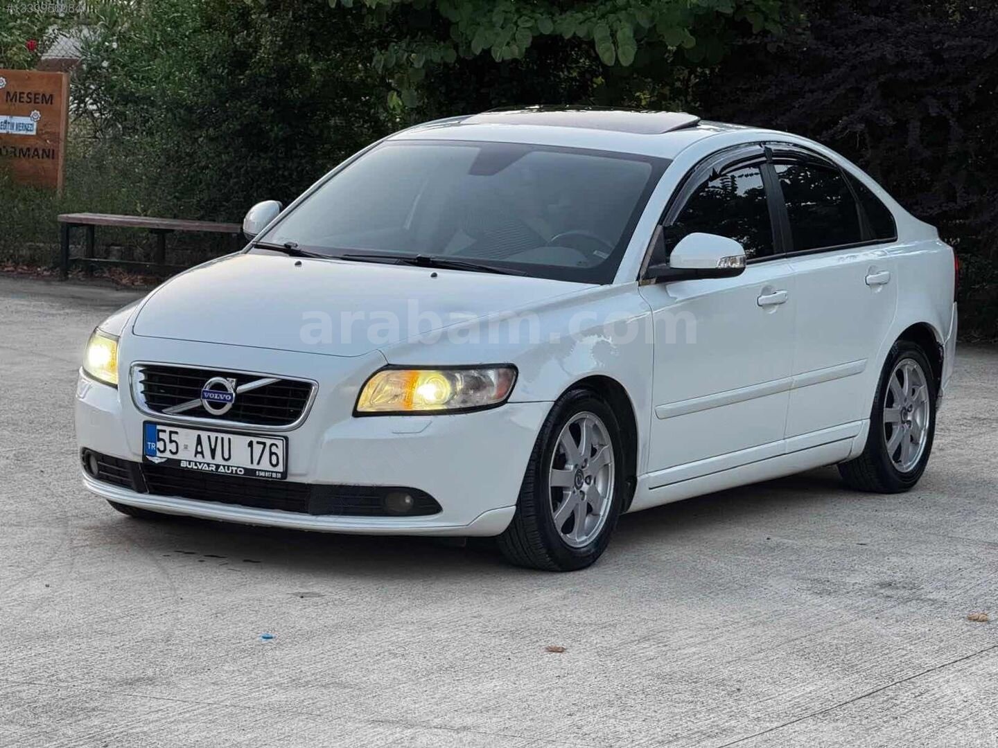 Galeriden Volvo S40 1.6 D 2011 Model Samsun 285.000 km Beyaz 3