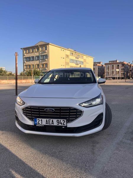 Sahibinden Ford Focus 1.0 EcoBoost Titanium Stil 2023 Model Adana 90.000 km Beyaz
