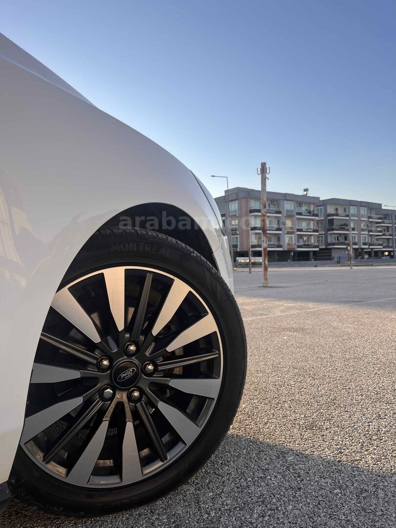 Sahibinden Ford Focus 1.0 EcoBoost Titanium Stil 2023 Model Adana 90.000 km Beyaz 5