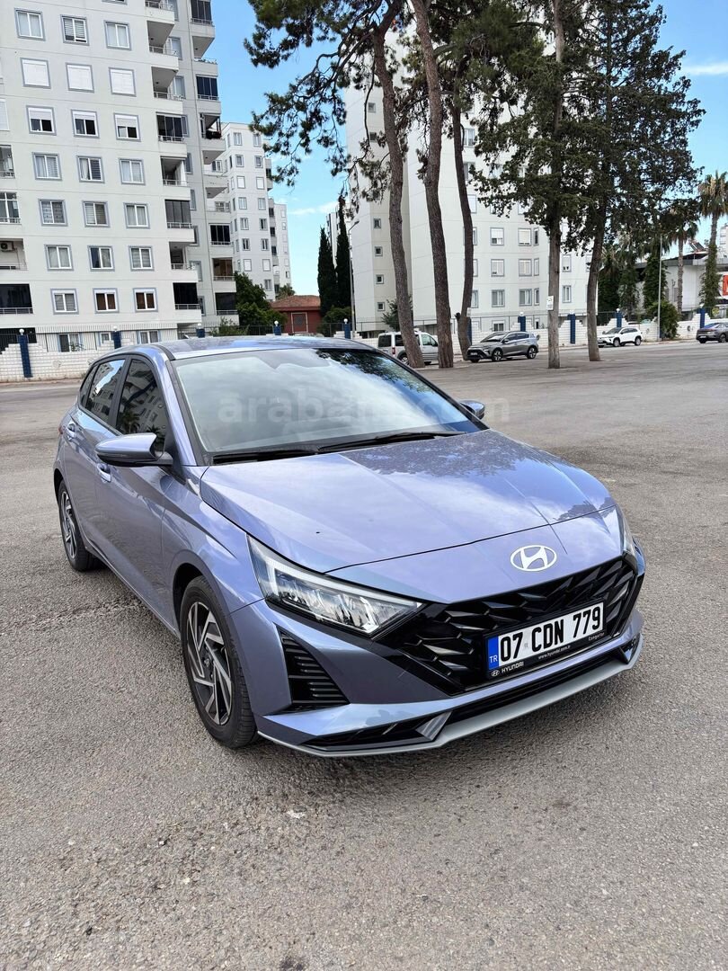 Sahibinden Hyundai i20 1.0 T-GDI Style 2025 Model Antalya 12.000 km Mavi (metalik) 1