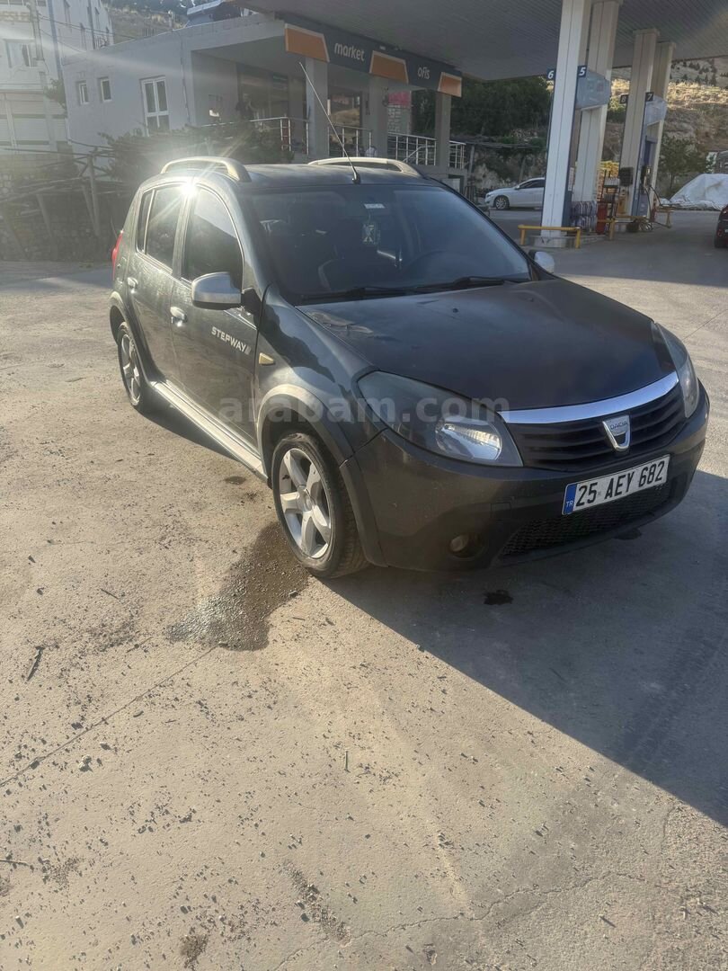 Sahibinden Dacia Sandero 1.5 dCi Stepway 2011 Model Mardin 327.000 km Siyah 3