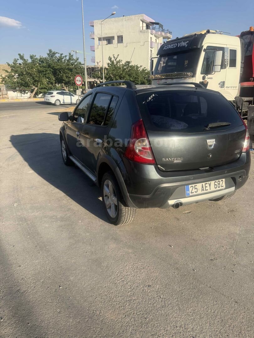 Sahibinden Dacia Sandero 1.5 dCi Stepway 2011 Model Mardin 327.000 km Siyah 2