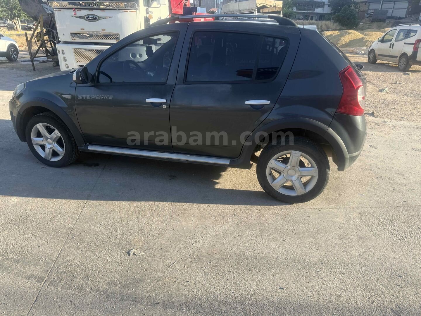 Sahibinden Dacia Sandero 1.5 dCi Stepway 2011 Model Mardin 327.000 km Siyah 5