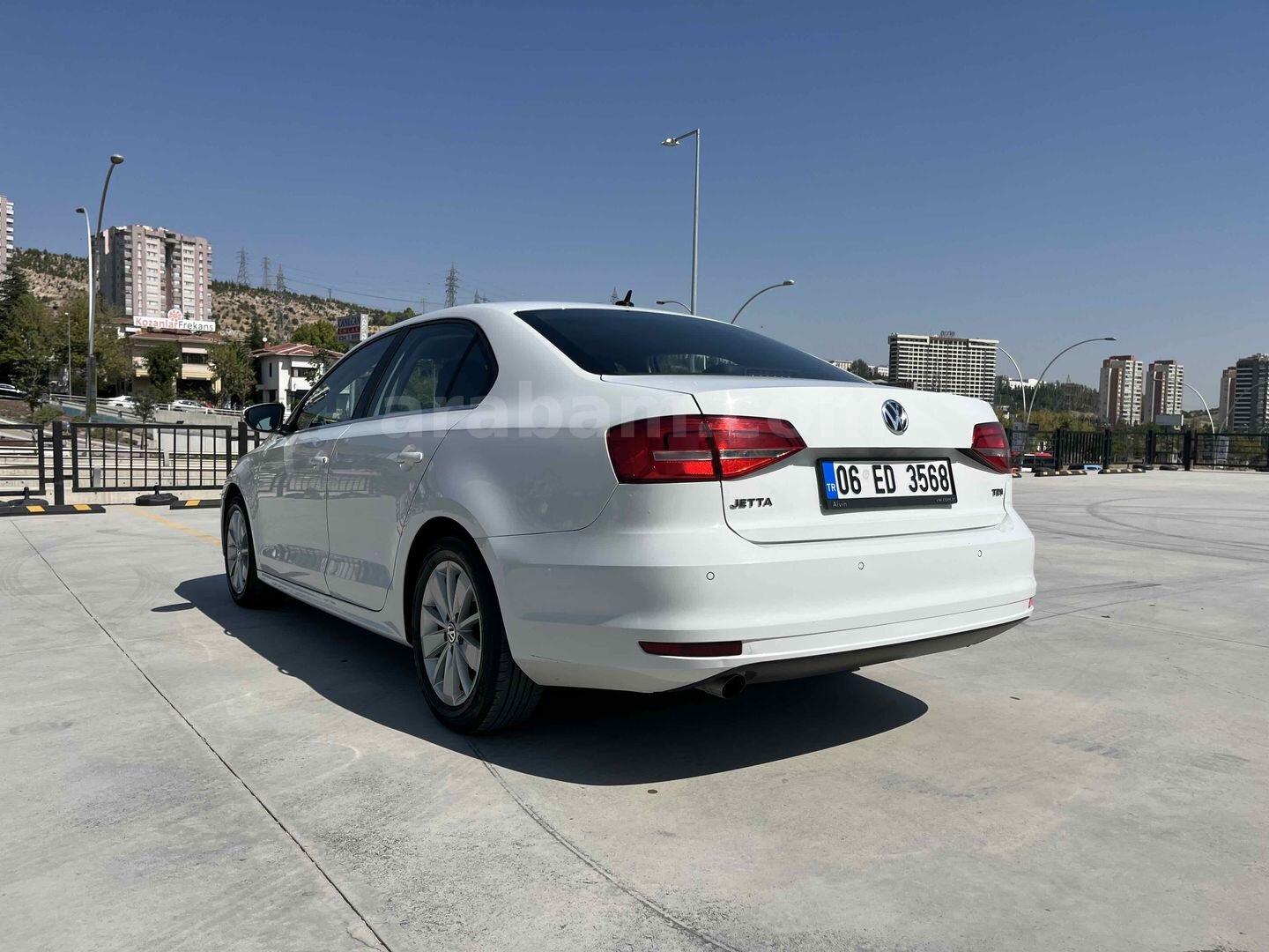 Sahibinden Volkswagen Jetta 1.6 TDi Comfortline 2014 Model Ankara 158.000 km Beyaz 5