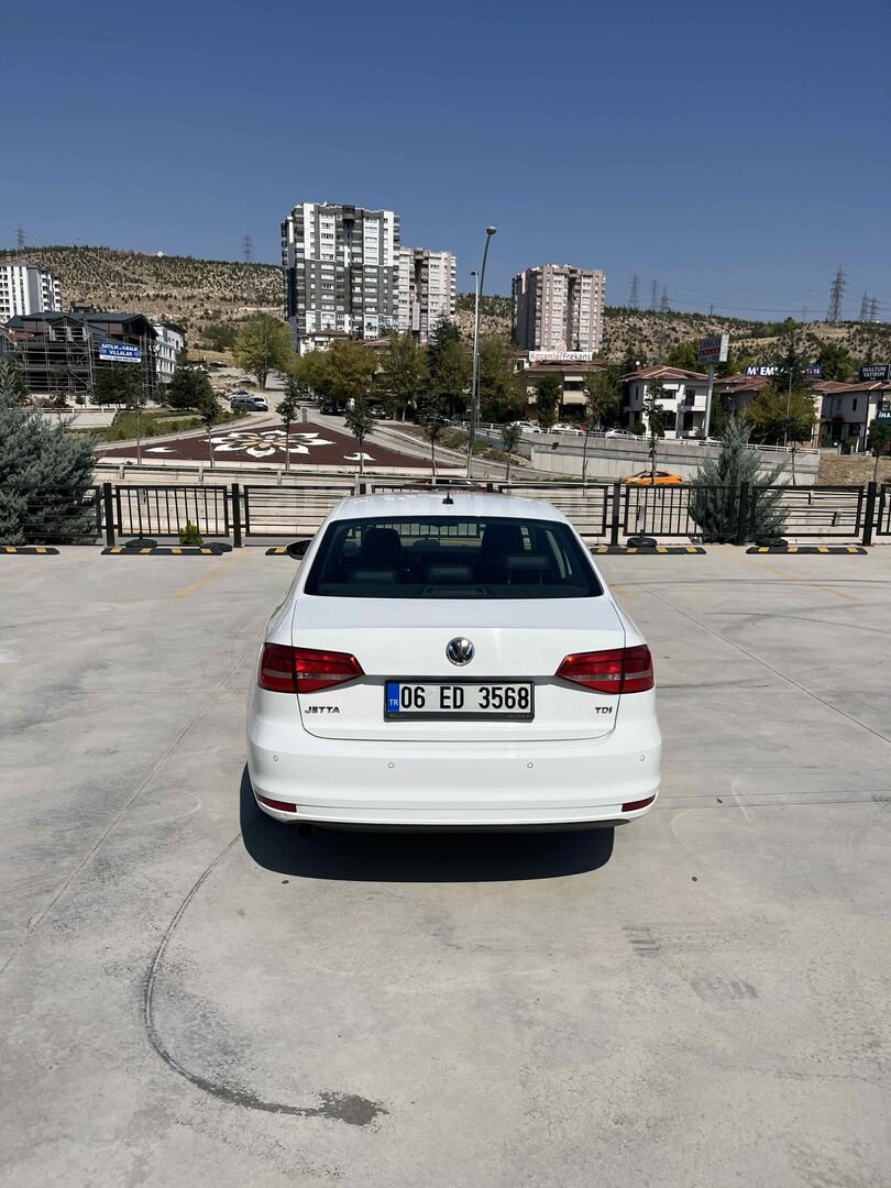Sahibinden Volkswagen Jetta 1.6 TDi Comfortline 2014 Model Ankara 158.000 km Beyaz 6