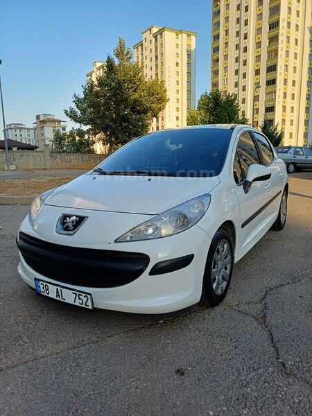 Sahibinden Peugeot 207 1.4 HDi Trendy 2008 Model Kahramanmaraş 220.000 km Beyaz