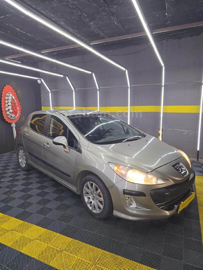 Galeriden Peugeot 308 1.6 VTi Comfort Pack 2011 Model Erzurum 194.000 km Füme 2