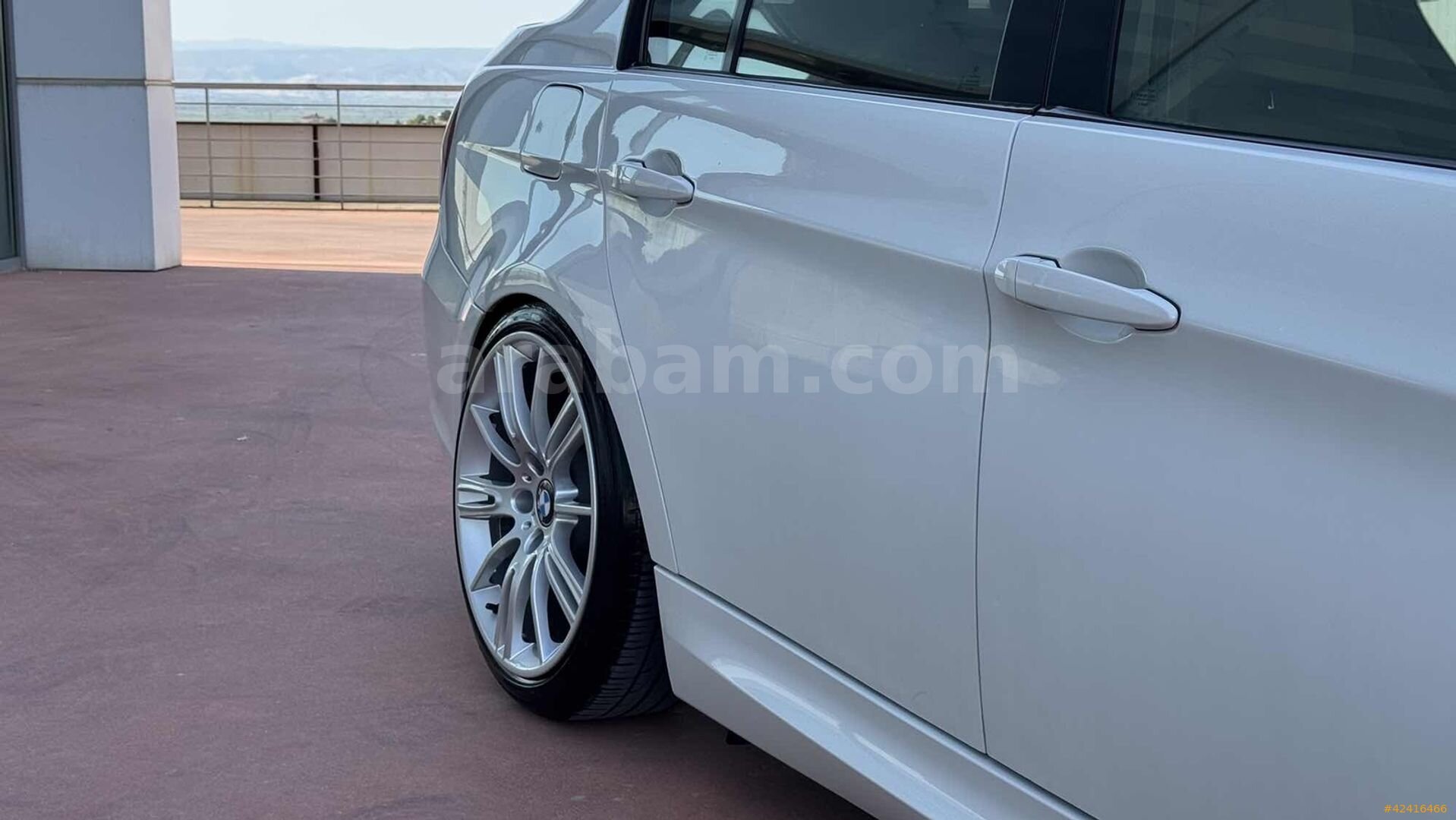 Galeriden BMW 3 Serisi 320d M Sport 2011 Model Denizli 250.000 km Beyaz 4