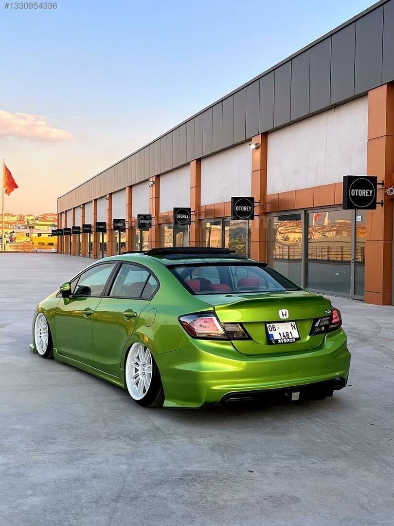 Galeriden Honda Civic 1.6i VTEC Eco Premium 2013 Model Ankara 180.000 km Yeşil 7