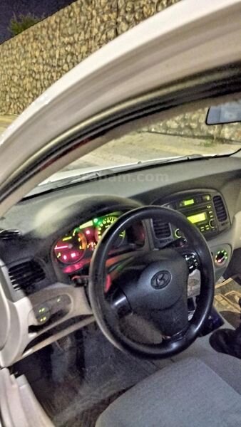 Sahibinden Hyundai Accent Era 1.5 CRDi-VGT Team 2008 Model Malatya 328.000 km Beyaz