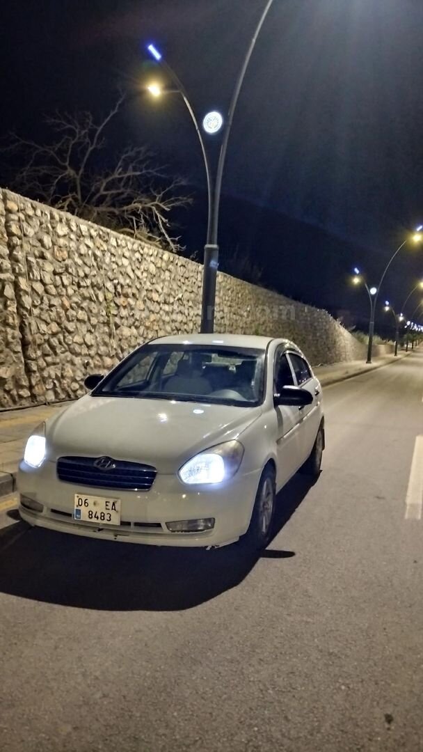 Sahibinden Hyundai Accent Era 1.5 CRDi-VGT Team 2008 Model Malatya 328.000 km Beyaz 5