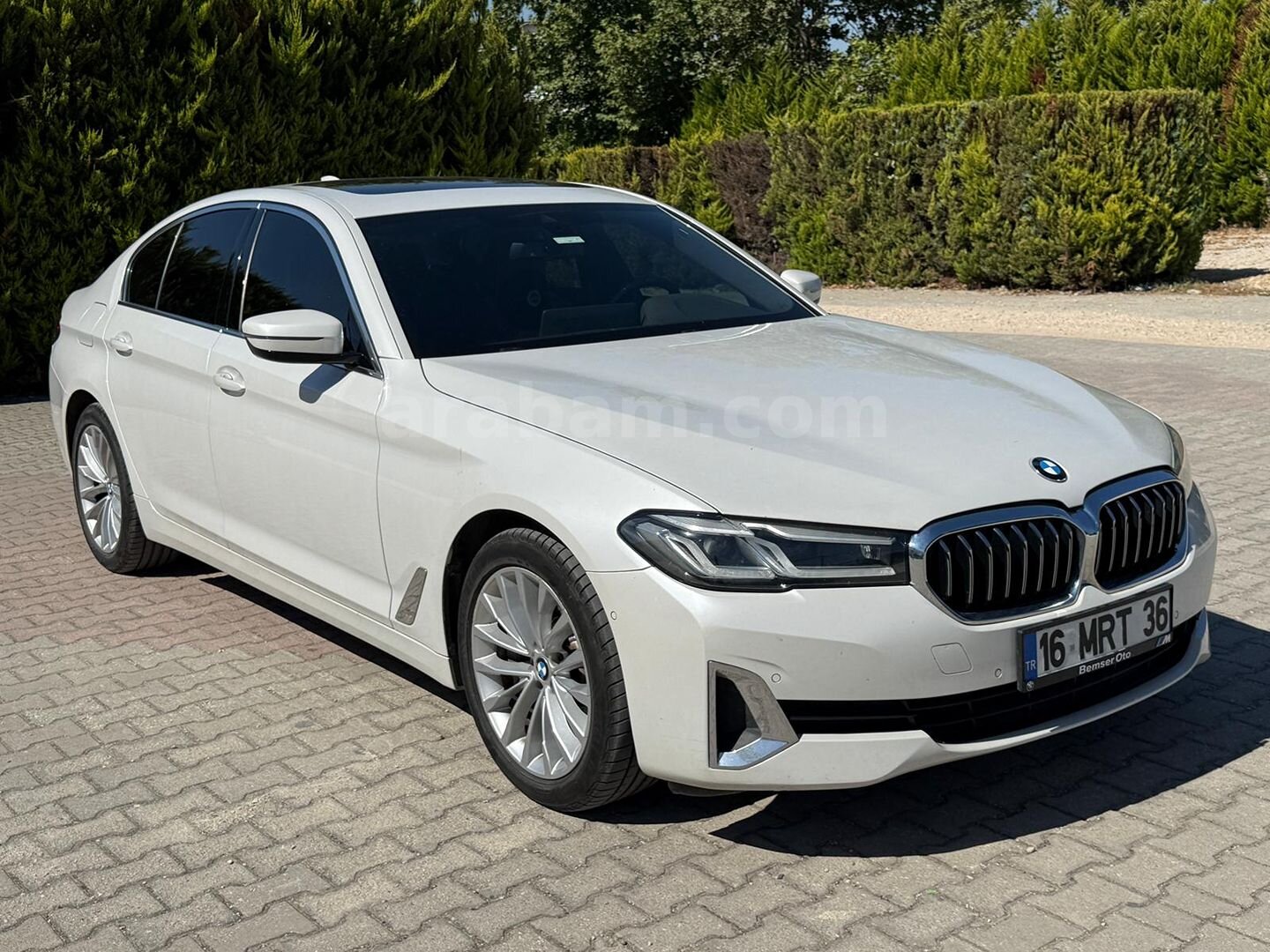 Sahibinden BMW 5 Serisi 530i xDrive Special Edition Luxury 2021 Model Bursa 73.500 km Beyaz 2
