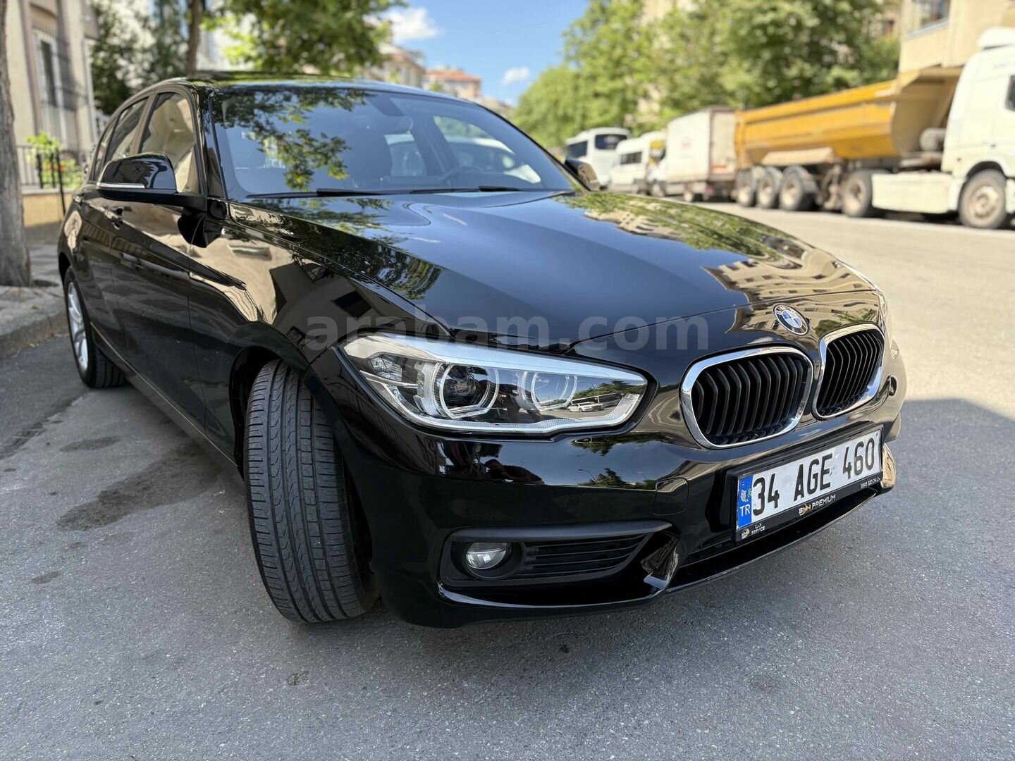 Galeriden BMW 1 Serisi 118i Joy Plus 2017 Model İstanbul 135.000 km Siyah 2