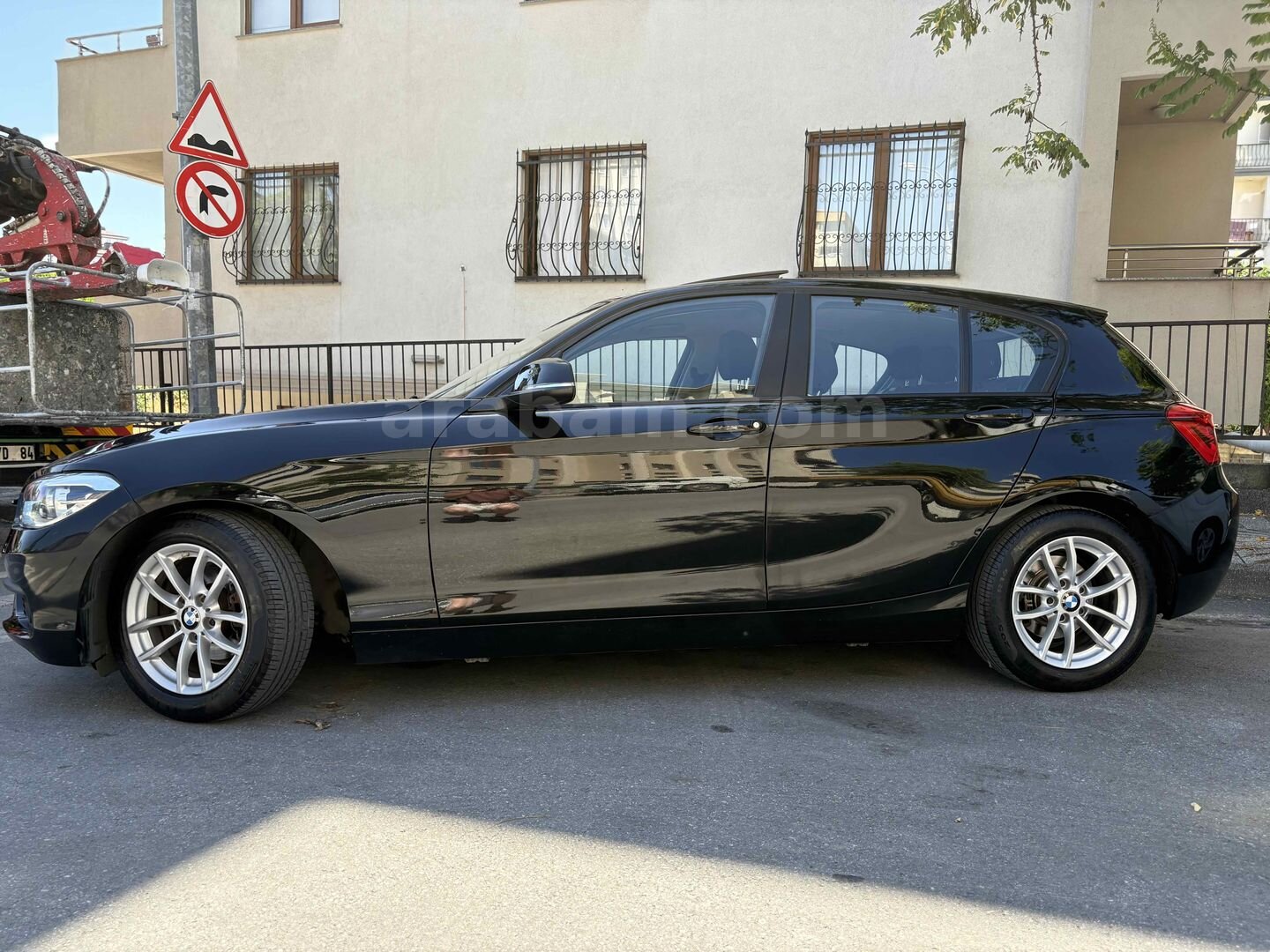 Galeriden BMW 1 Serisi 118i Joy Plus 2017 Model İstanbul 135.000 km Siyah 7