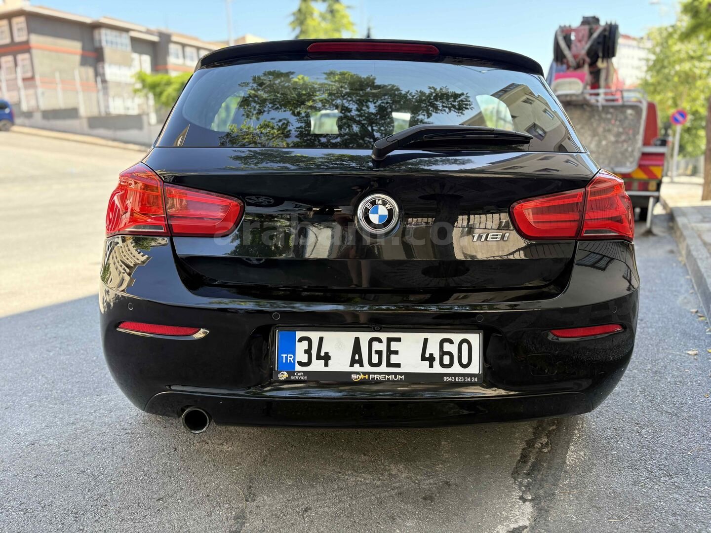 Galeriden BMW 1 Serisi 118i Joy Plus 2017 Model İstanbul 135.000 km Siyah 4