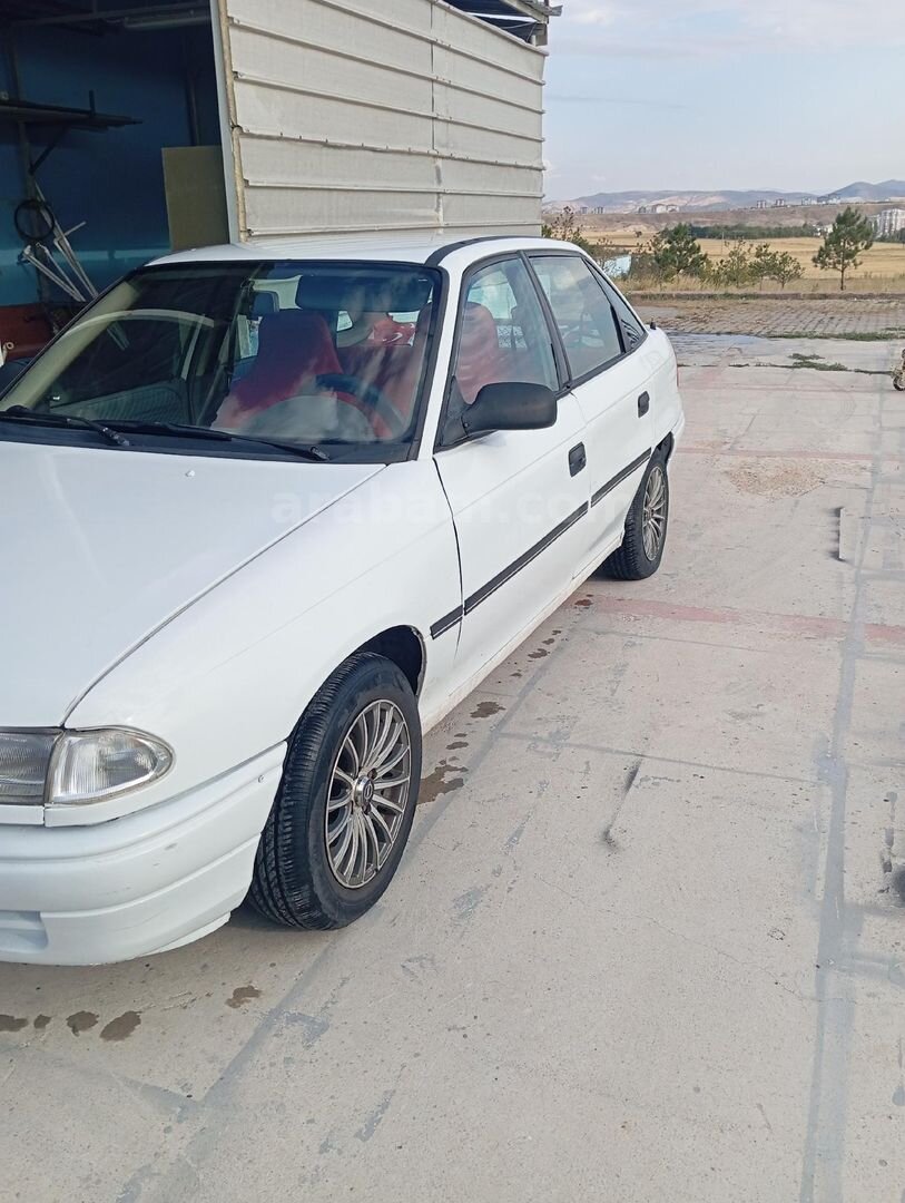 Sahibinden Opel Astra 1.6 GL 1997 Model Sivas 613.000 km Beyaz 2