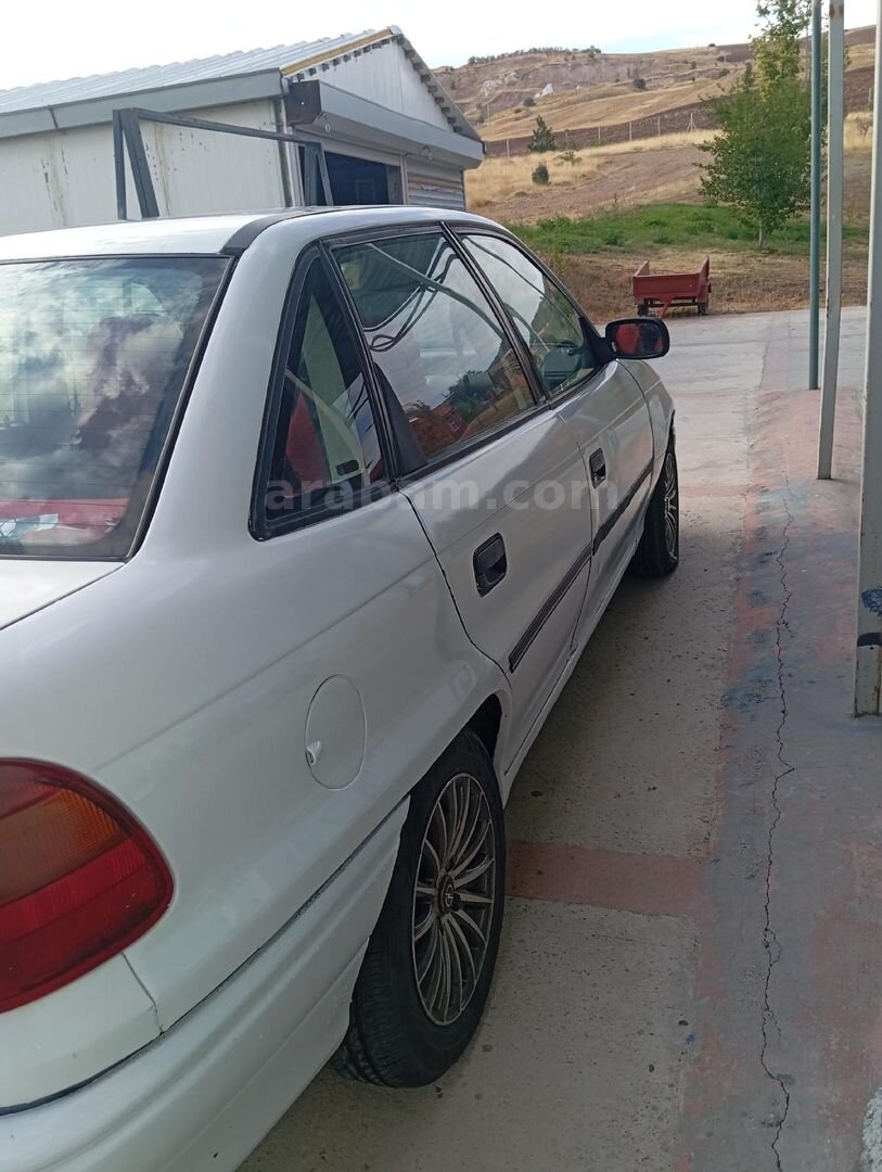Sahibinden Opel Astra 1.6 GL 1997 Model Sivas 613.000 km Beyaz 5