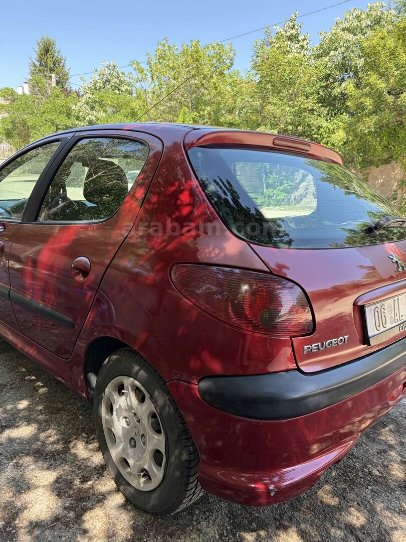 Sahibinden Peugeot 206 1.4 HDi X-line 2005 Model Ankara 236.000 km Kırmızı 6