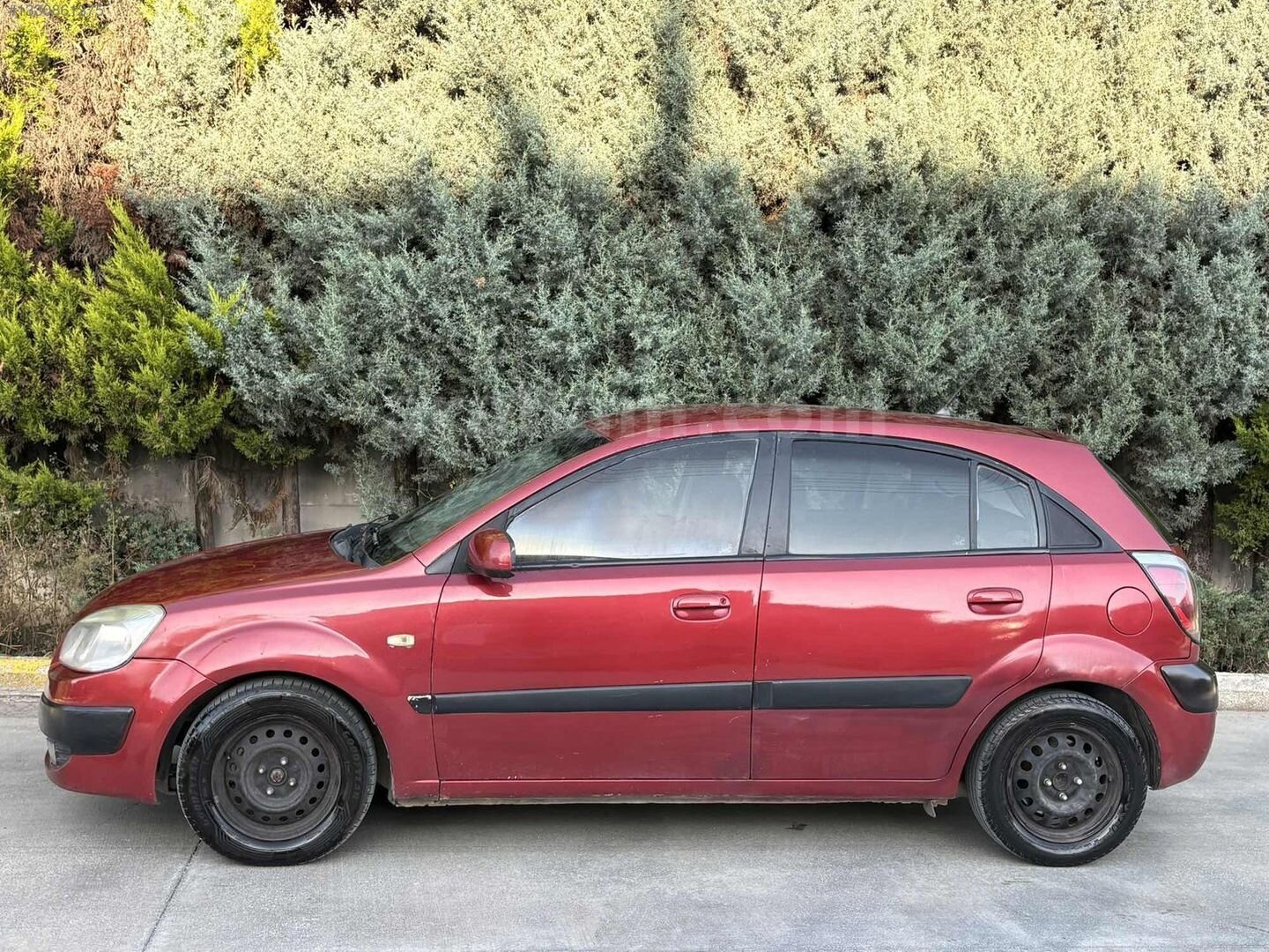 Galeriden Kia Rio 1.4 EX Advance 2007 Model Düzce 283.000 km Kırmızı 4