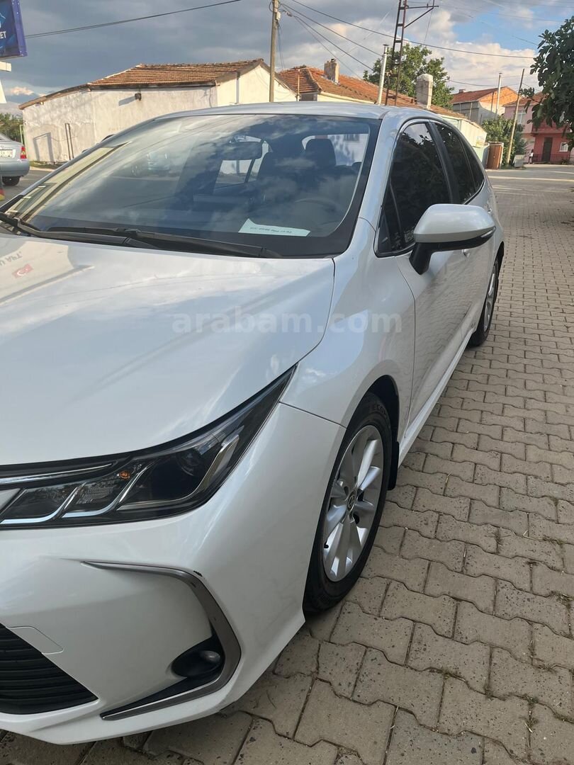 Sahibinden Toyota Corolla 1.5 Dream 2022 Model Tekirdağ 31.000 km Beyaz 6